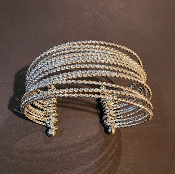 NWOT Vintage Shiny Silvertone Bangle Cuff Bracelet - Picture 2 of 5